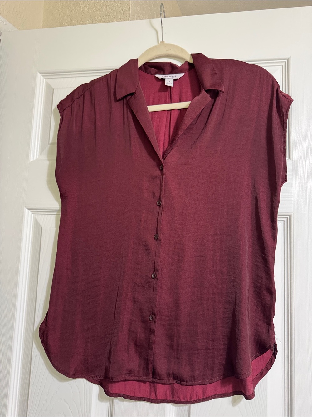 Nine West Burgundy Button-Down Cap-Sleeve Blouse